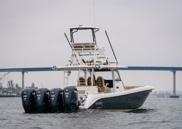 Everglades 435 Center Console image