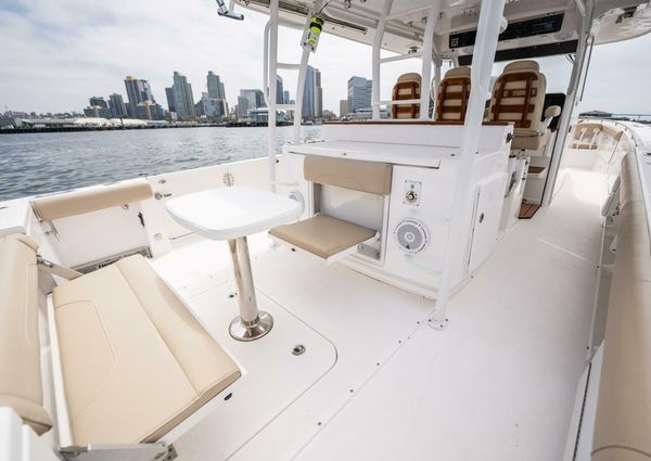 Everglades 435 Center Console image