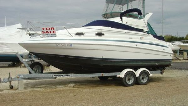 Chris-Craft 240 Cuddy 