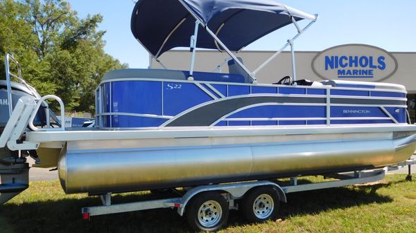 Bennington 22 SSR