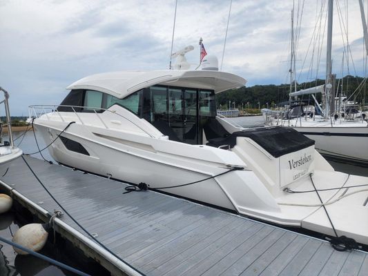 Tiara Yachts 50 Coupe - main image