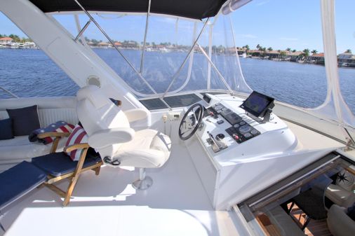 Navigator 5600 Pilothouse image