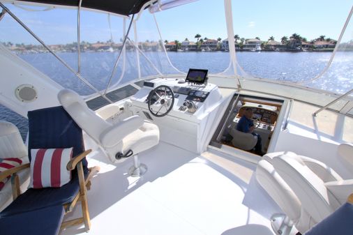 Navigator 5600 Pilothouse image