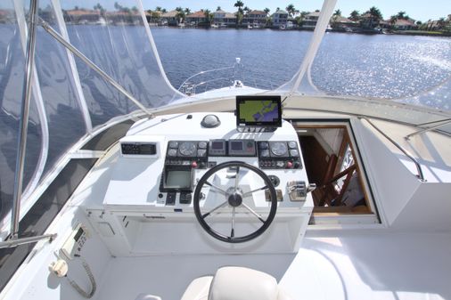 Navigator 5600 Pilothouse image