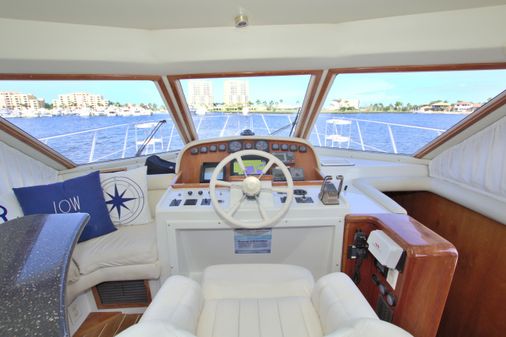 Navigator 5600 Pilothouse image