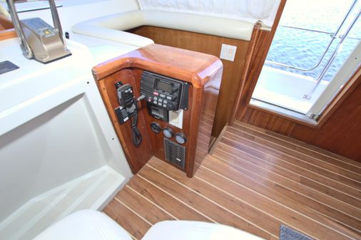 Navigator 5600 Pilothouse image