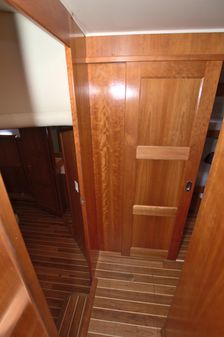 Navigator 5600 Pilothouse image