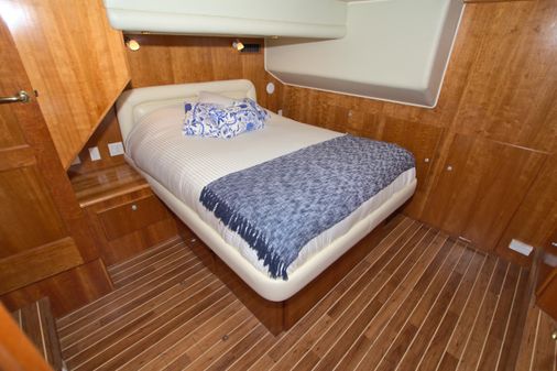 Navigator 5600 Pilothouse image