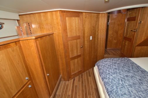 Navigator 5600 Pilothouse image