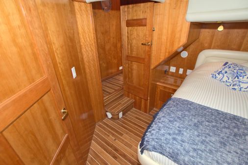 Navigator 5600 Pilothouse image