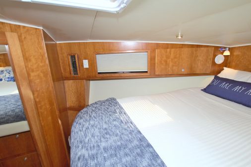 Navigator 5600 Pilothouse image