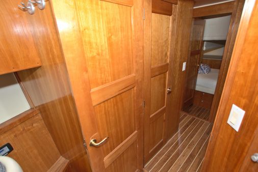 Navigator 5600 Pilothouse image