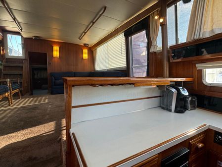 Tollycraft 48-COCKPIT-MOTOR-YACHT image