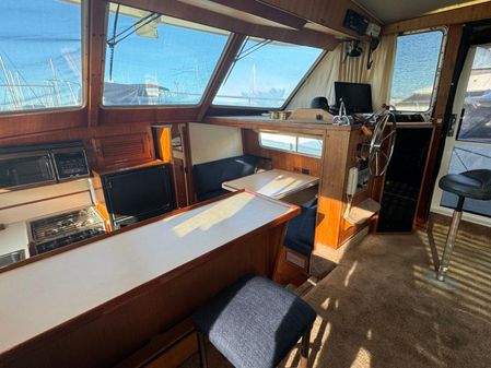 Tollycraft 48-COCKPIT-MOTOR-YACHT image