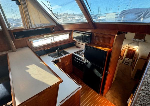 Tollycraft 48-COCKPIT-MOTOR-YACHT image