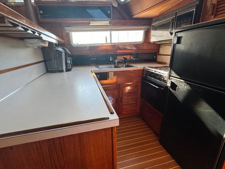 Tollycraft 48-COCKPIT-MOTOR-YACHT image