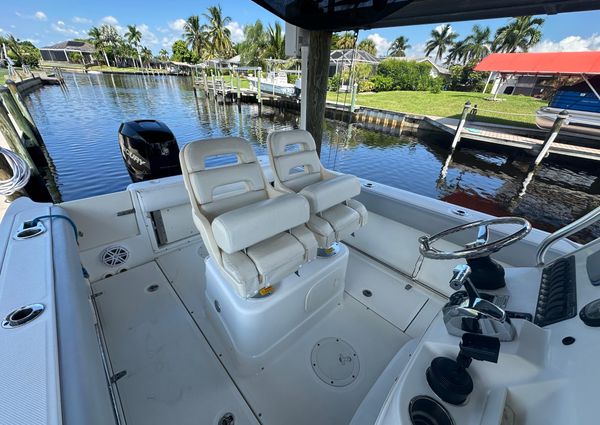 Boston Whaler 220 Outrage image