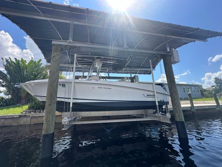 Boston Whaler 220 Outrage image