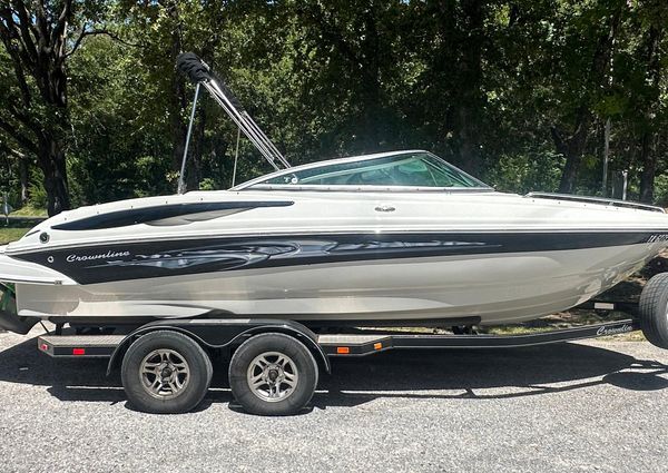 Crownline 220 LS image