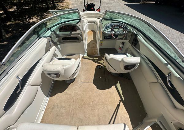 Crownline 220 LS image