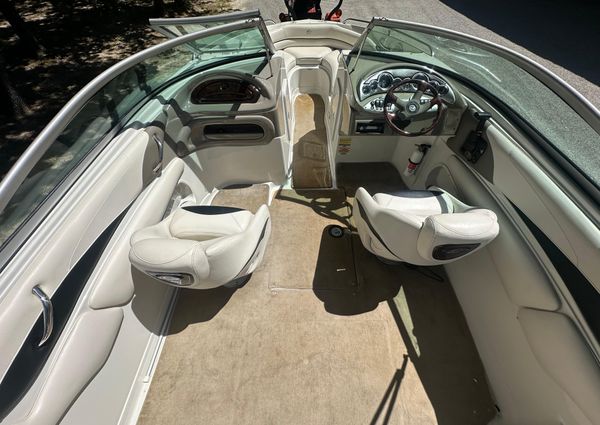 Crownline 220 LS image