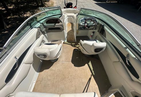 Crownline 220 LS image