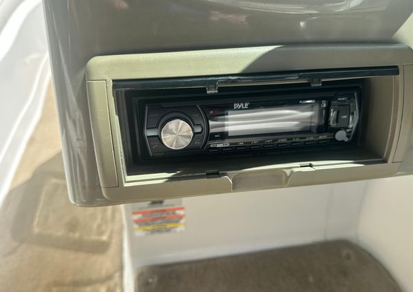 Crownline 220 LS image