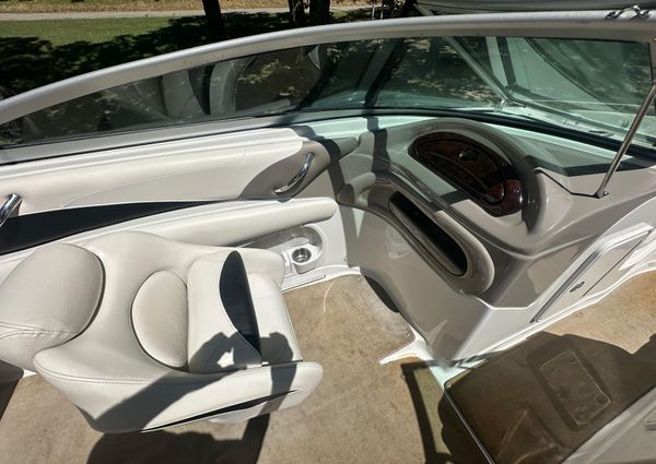 Crownline 220 LS image