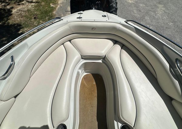 Crownline 220 LS image