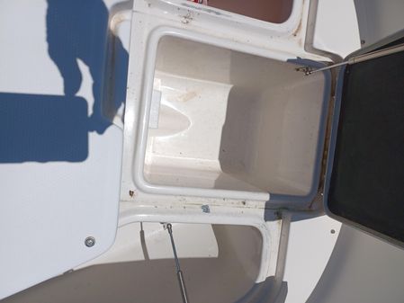 Robalo R300 Center Console image