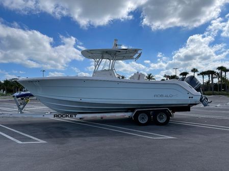 Robalo R300 Center Console image