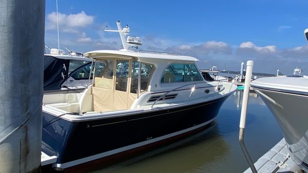 Back Cove 32