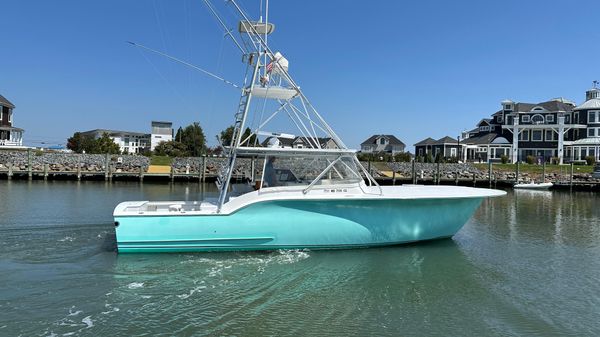 Custom Carolina 40 Express Sportfisherman 