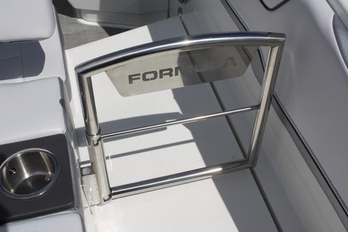 Formula 290 Bowrider image