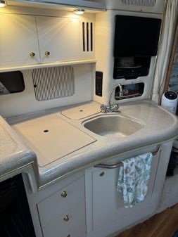 Sea Ray 340 Sundancer image