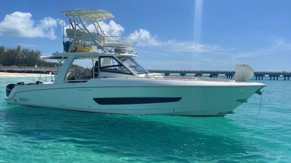 Boston Whaler 420 Outrage 