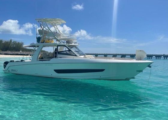 Boston Whaler 420 Outrage - main image