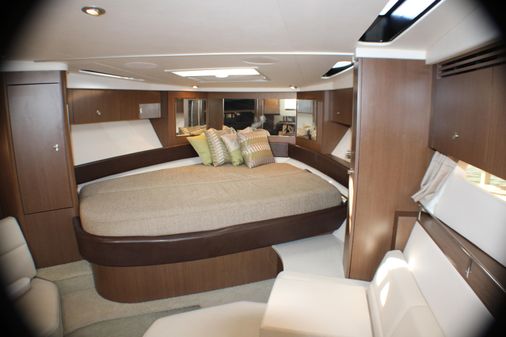 Sea Ray 350 Sundancer image