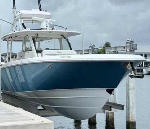 Everglades 435 Center Console image