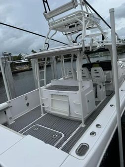 Everglades 435 Center Console image