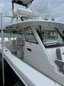 Everglades 435 Center Console image