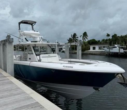 Everglades 435 Center Console image