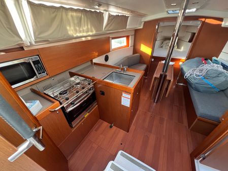 Beneteau OCEANIS-35-1 image