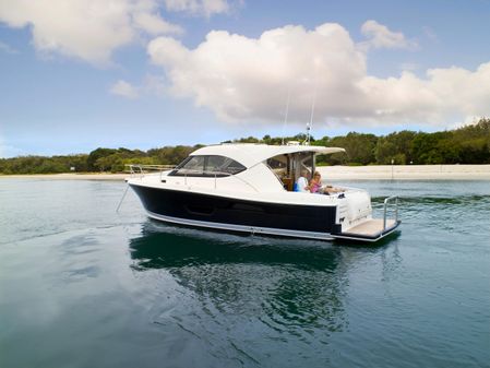 Riviera 3600 Sport Yacht image