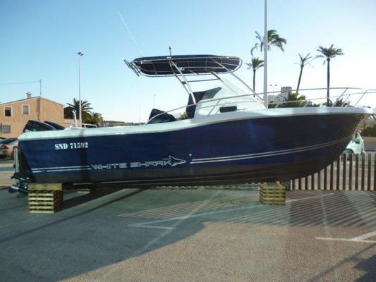 White Shark 268 - main image