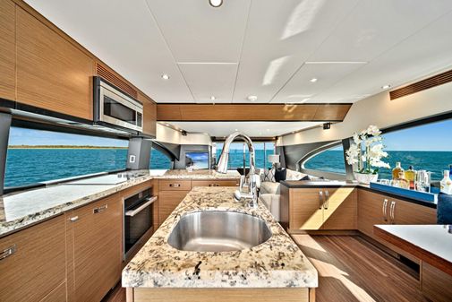 Hatteras 60 Motor Yacht image