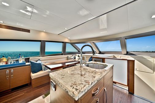 Hatteras 60 Motor Yacht image