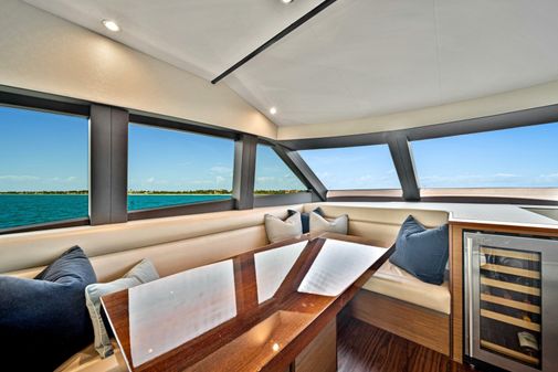 Hatteras 60 Motor Yacht image