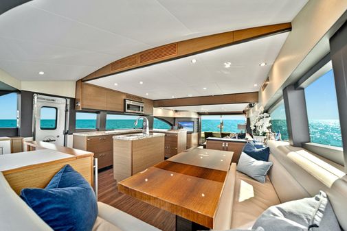 Hatteras 60 Motor Yacht image