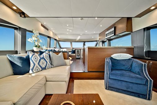 Hatteras 60 Motor Yacht image